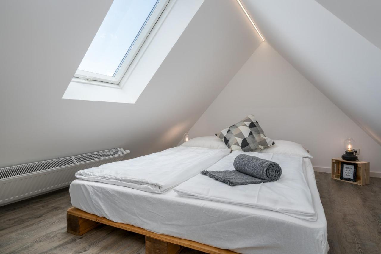 Lofts - Stilvolles Loft Im Gruenen Mit Balkon Nahe Vw-werk Apartment
